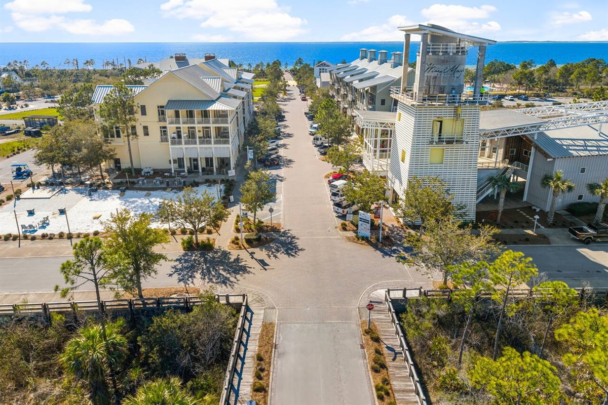 Community Town Center with dining, beach access, community pool, live entertainment, cafe, and candy shop | 5 min walk from home
