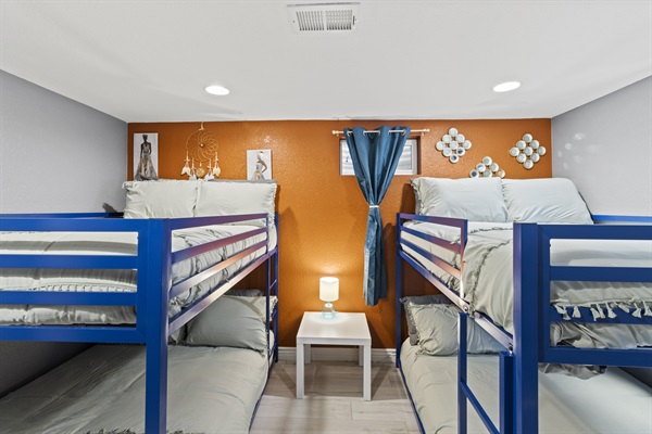 Bunk Bed Bonanza: Two Fulls and a Roku TV Adventure! 🛌🛌