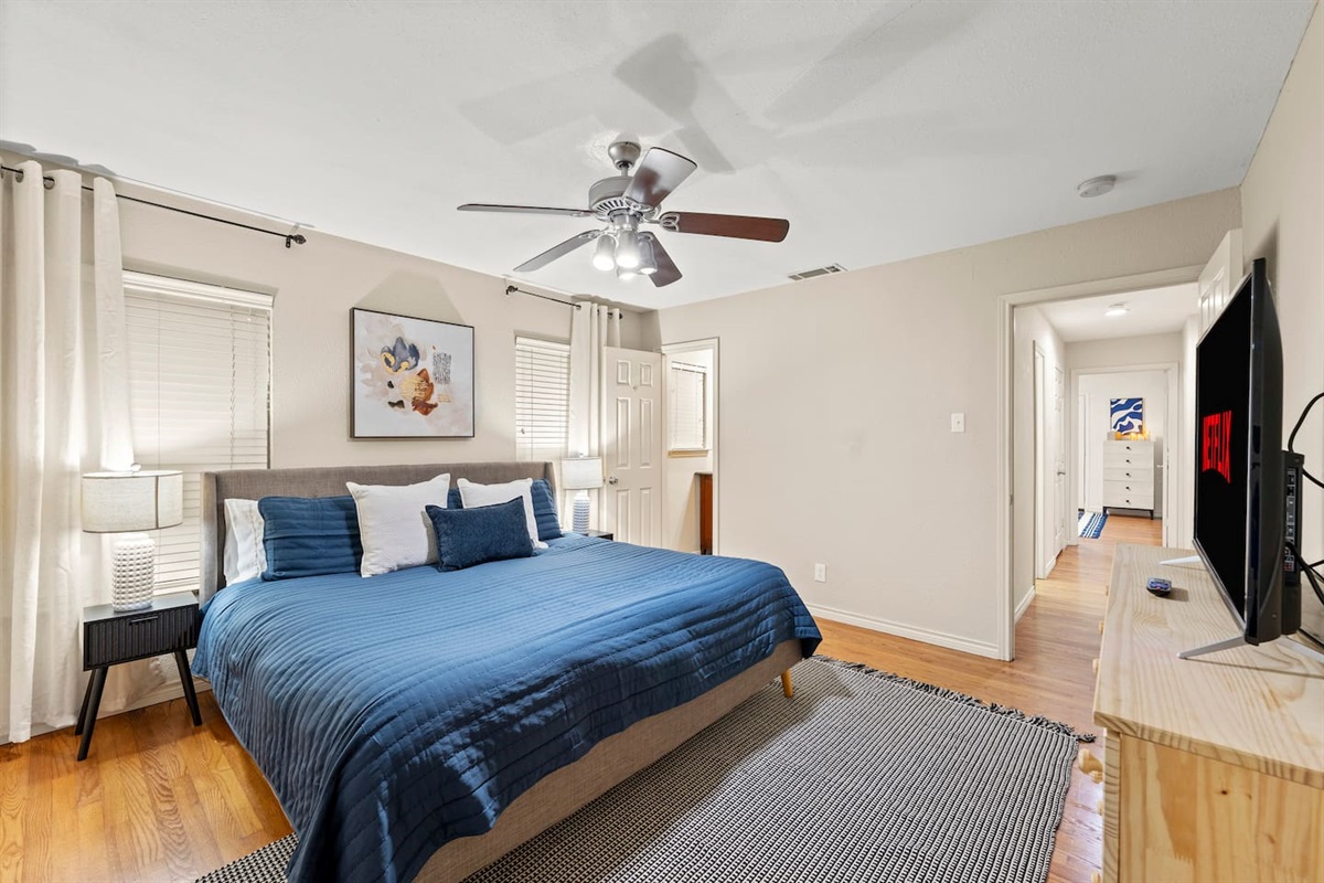 A private en-suite full bathroom, smart TV, and plenty of clothing storage allow you to kick back and enjoy a peaceful night's rest.