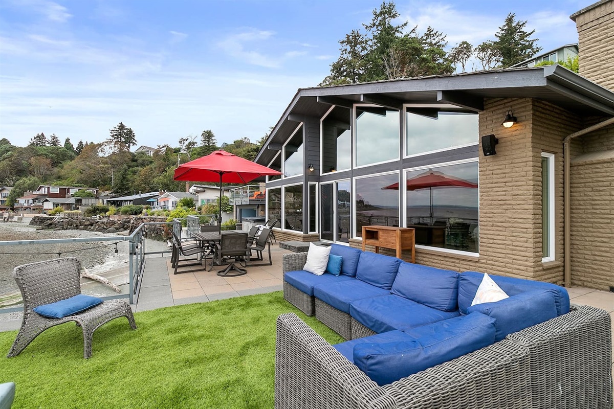 Time to unwind and soak in the views.