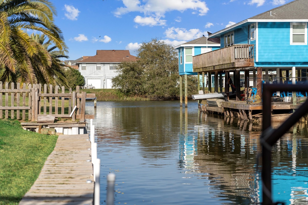 9aa372934d8447aa99f1ab92db8c0bcb Large | Beachhouse | Texas | TX | Vacation Homes | Galveston | Crystal Beach | Kokomo | Breezy Days | Beachfront Elegance | Sunrise Serenity | Southern Sands Property Management, LLC