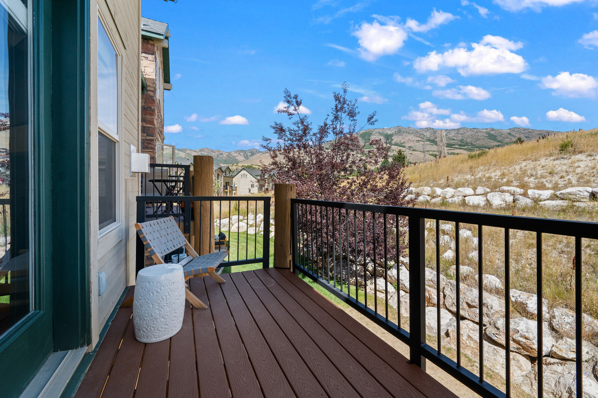 A private outdoor space offers another place to relax between mountain adventures.