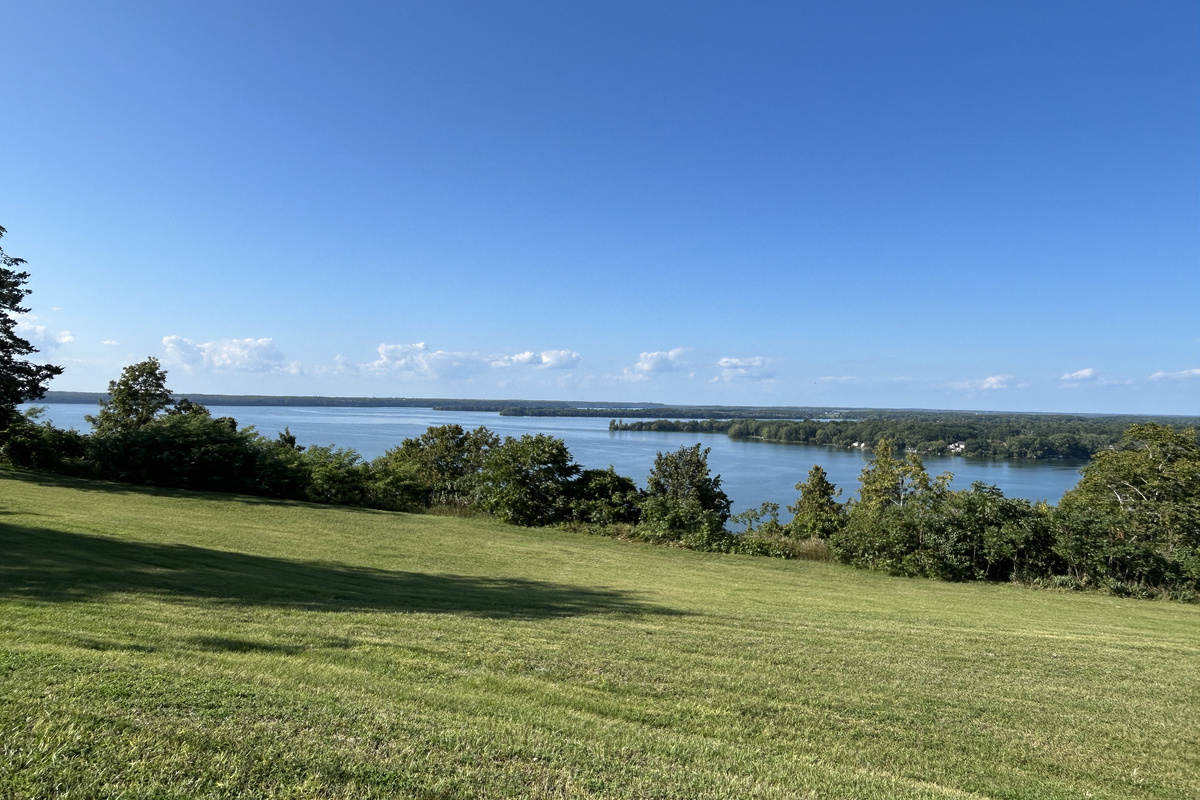 Lake on the mountain-15min drive from house