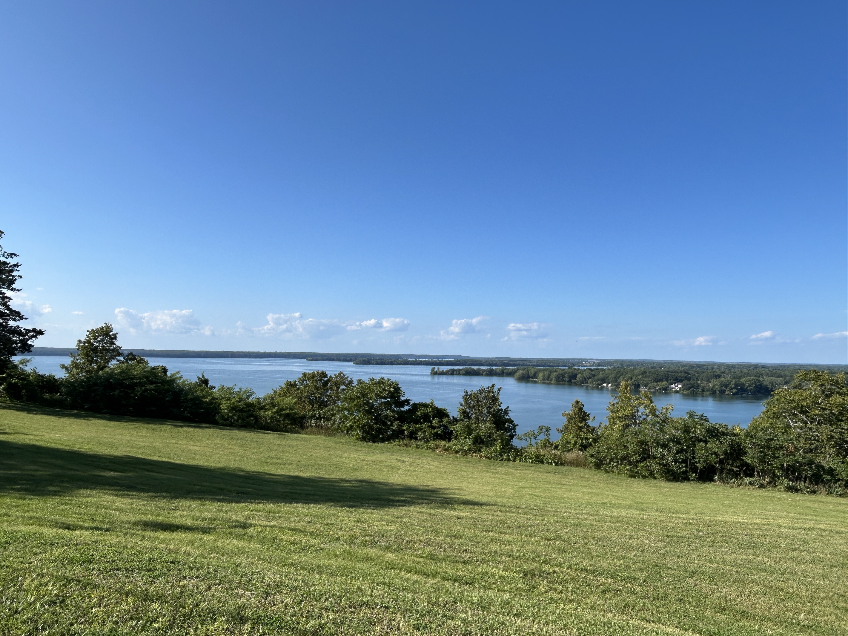 Lake on the mountain-15min drive from house