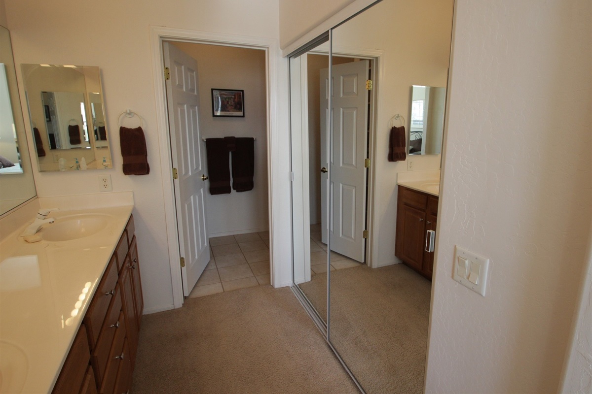 Ensuite bath in the primary bedroom