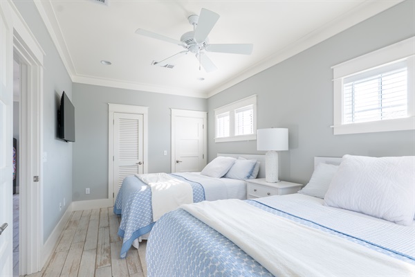 3rd Floor Bedroom with 2 Queen Beds