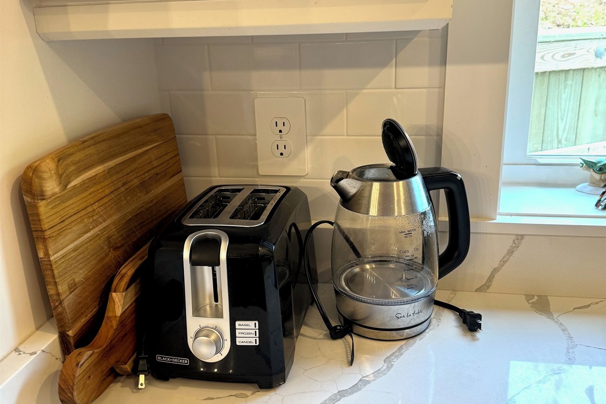 ToasterHot Water Kettle