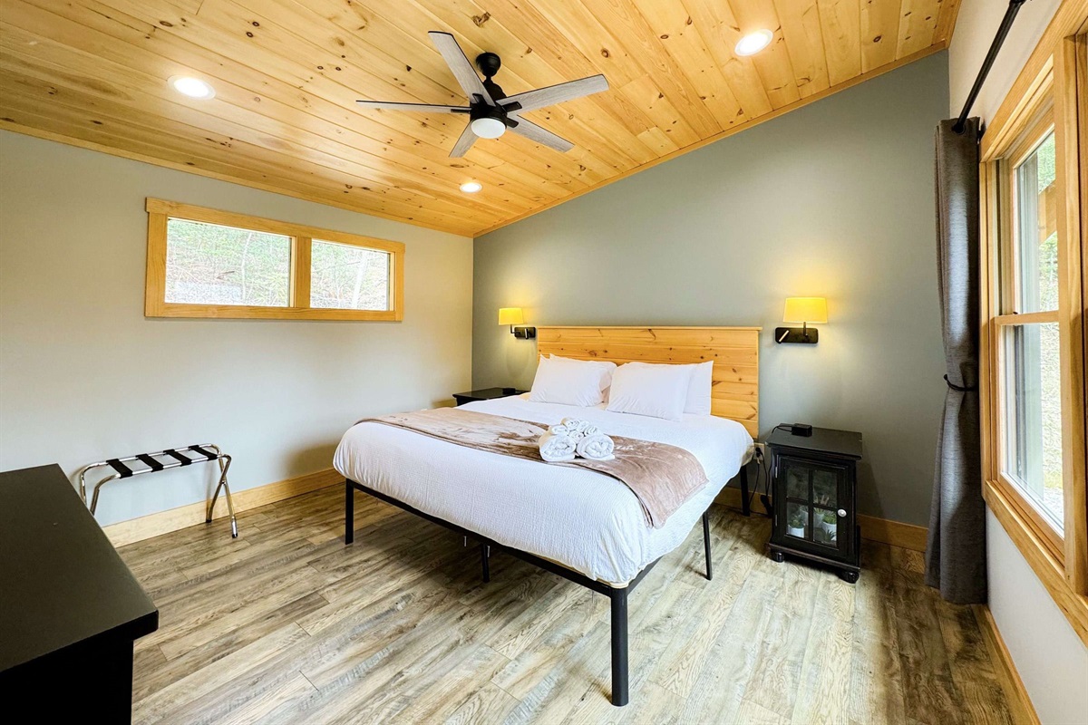 The mast bedroom has a luxurious king bed and will give you the treehouse feel!