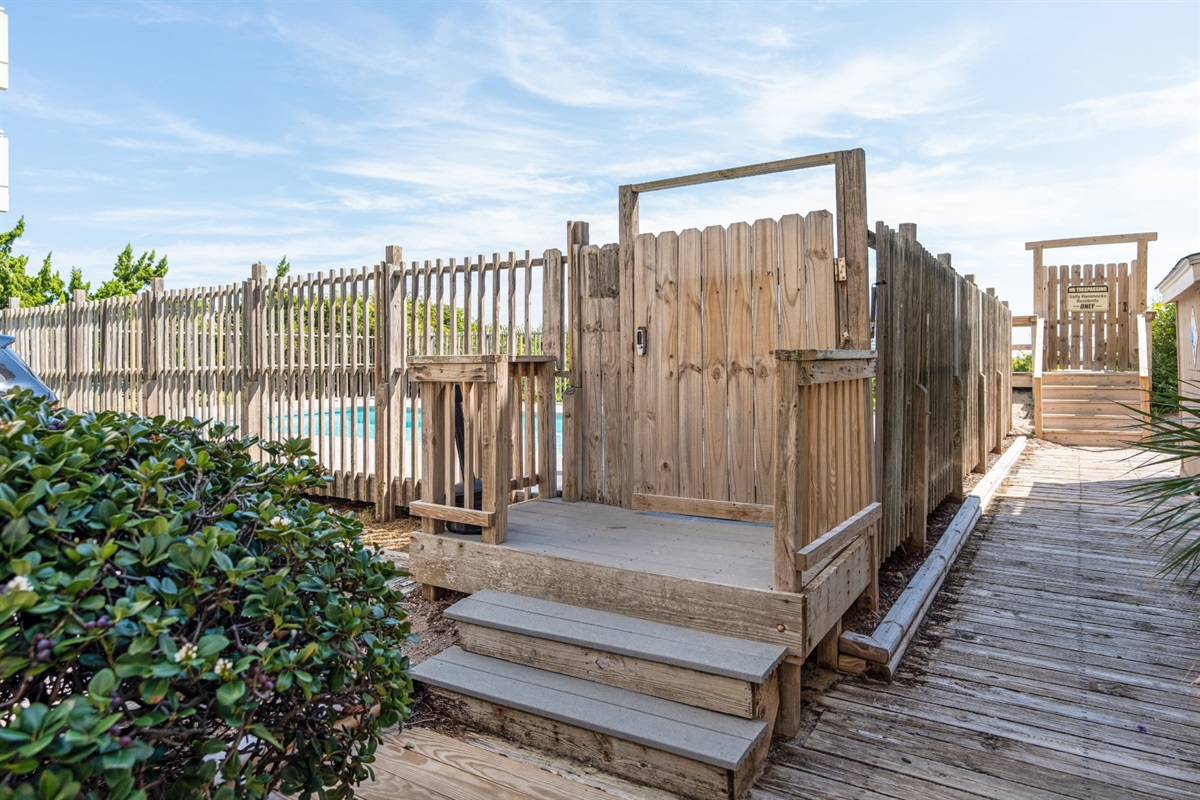 Pool access, beach access