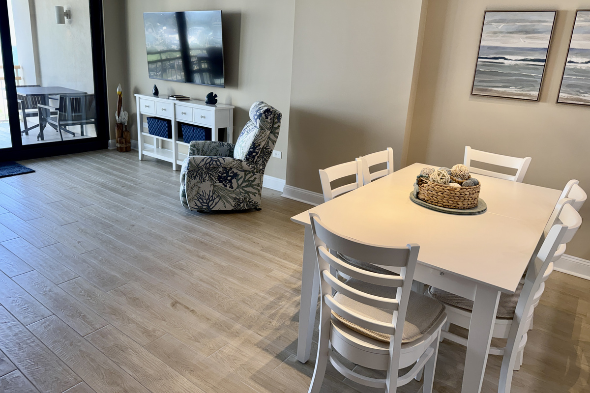 Tiled Living/Dining Area