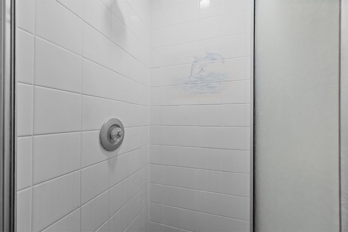 Clean, modern shower design that keeps things simple, fresh, and relaxing