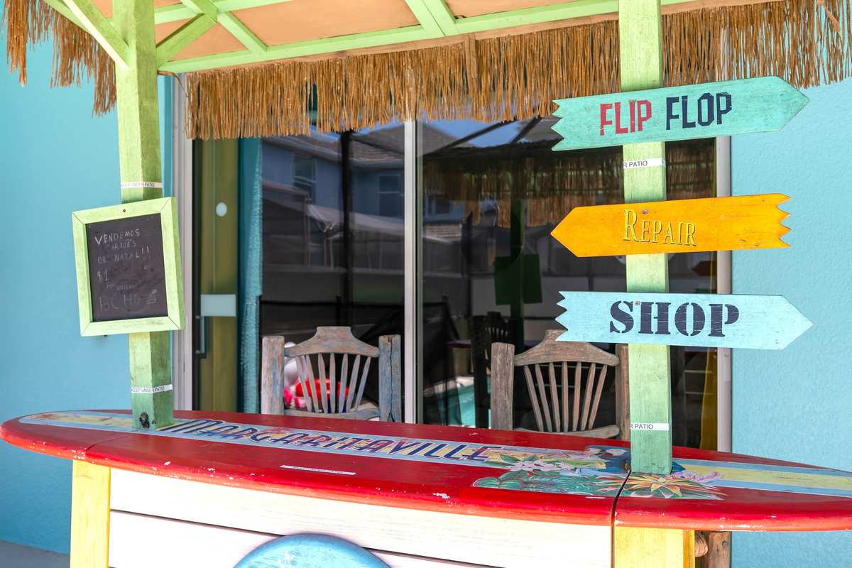 Tiki bar at Villa Ichabod