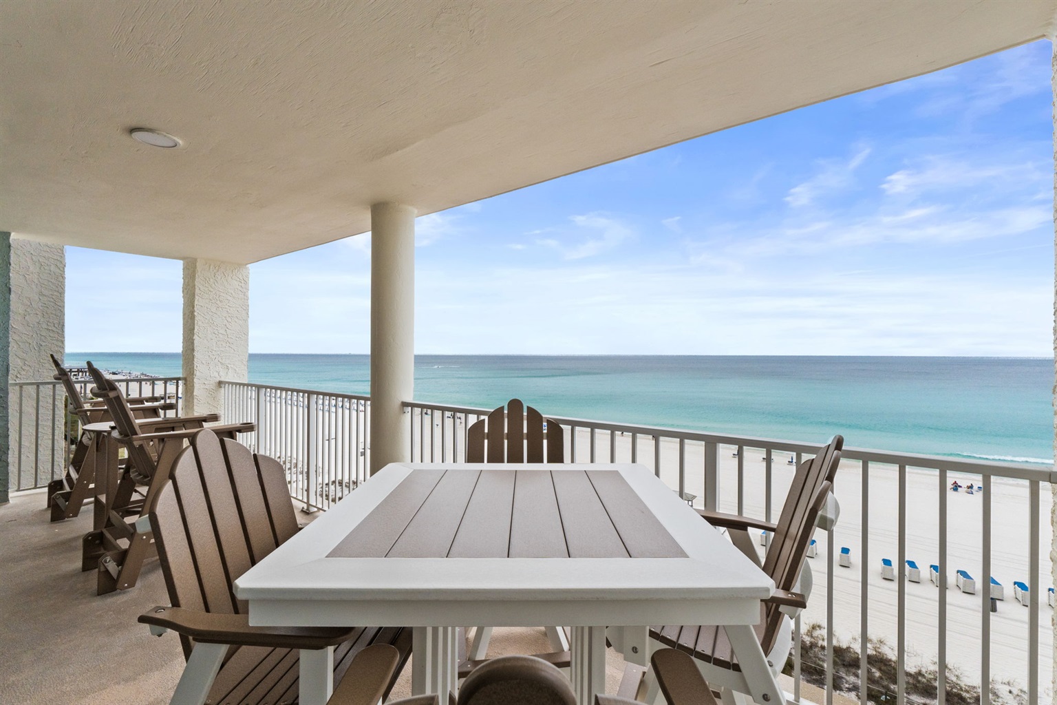 Balcony with Outdoor Seating