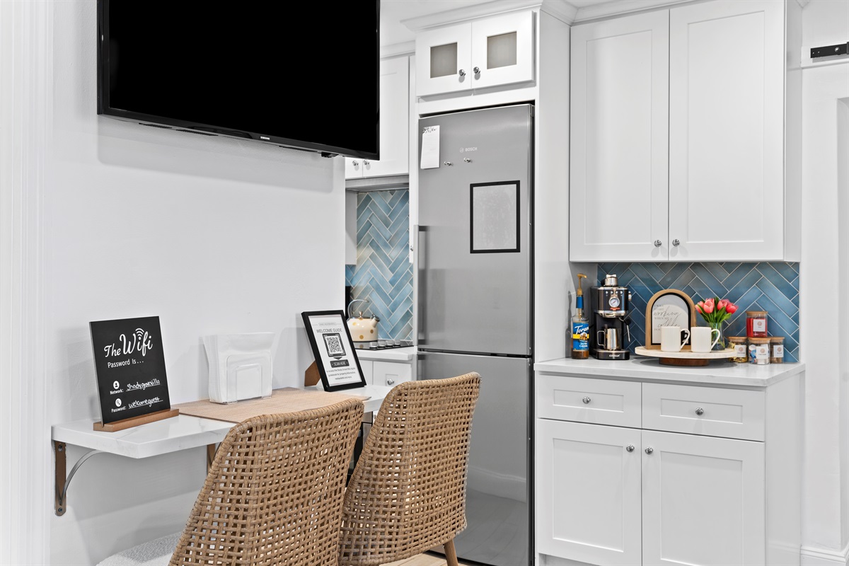 Casual luxury meets coastal convenience with stylish dining and thoughtful amenities.