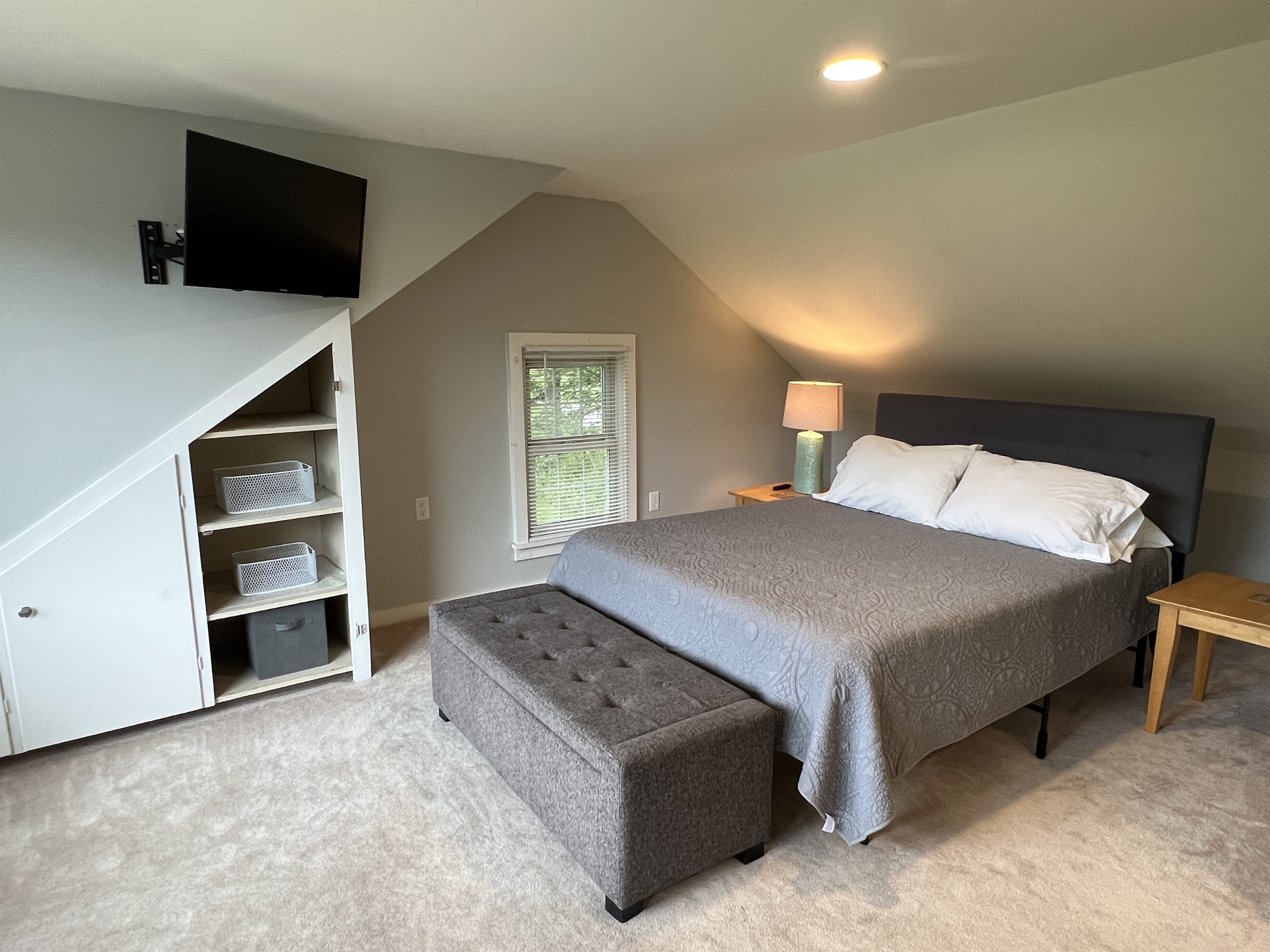 Cloverleaf Farm 2nd floor bedroom #3 with Queen and smart TV.