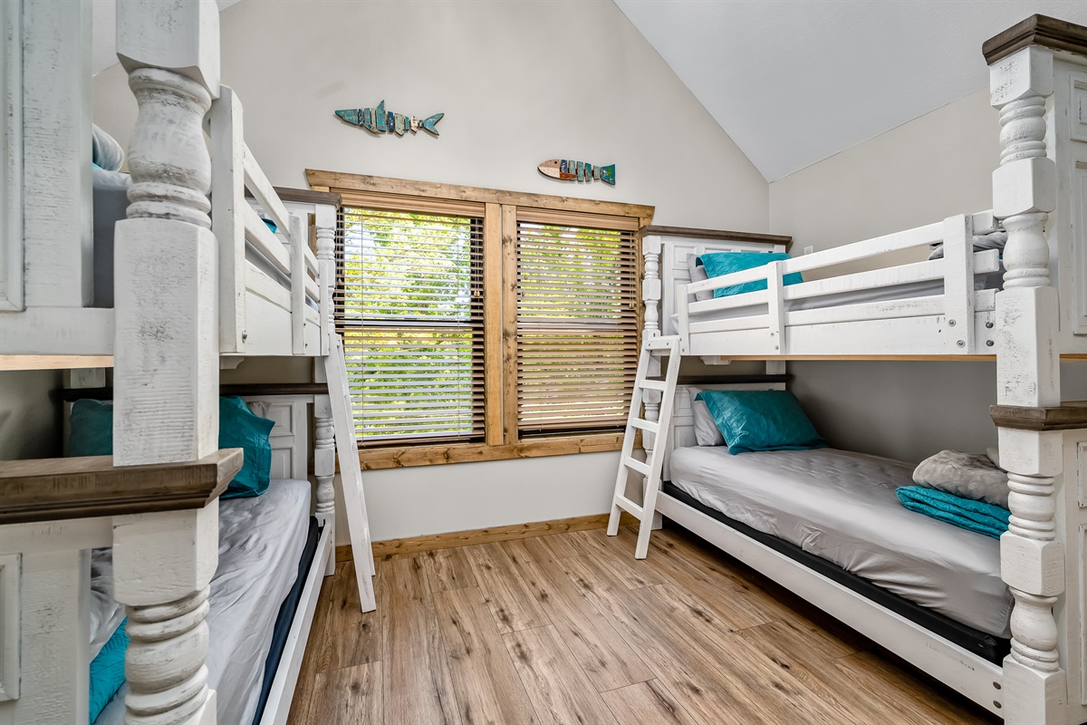 Upper level bunkroom, twin over twin