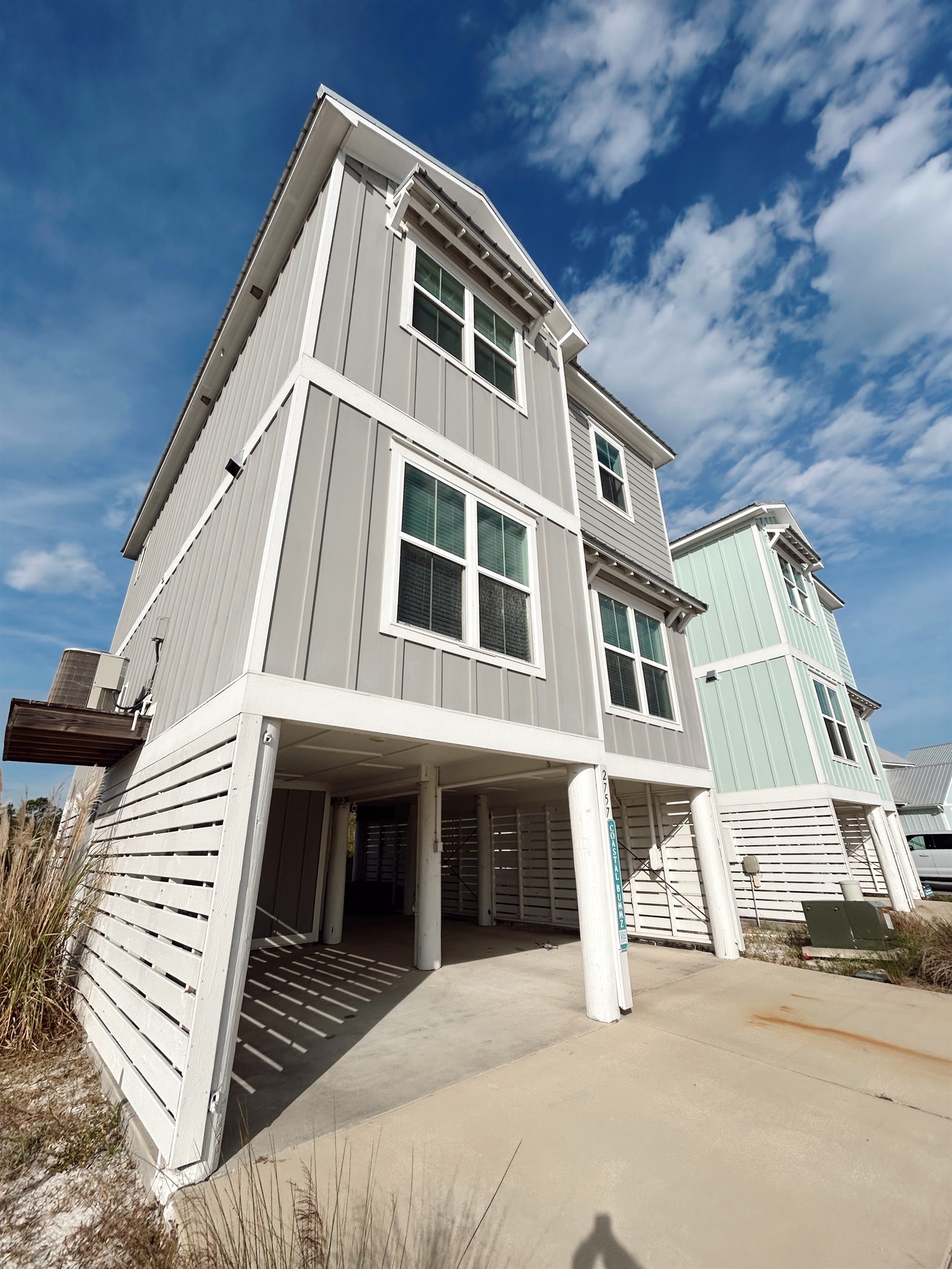The wonderful Coastal Bummz Cottage - perfect spot for your family to make memories in the heart of Orange Beach AL