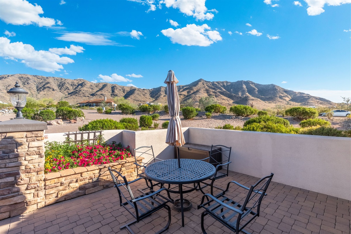 Start your morning above it all—coffee, fresh air, and endless desert views.