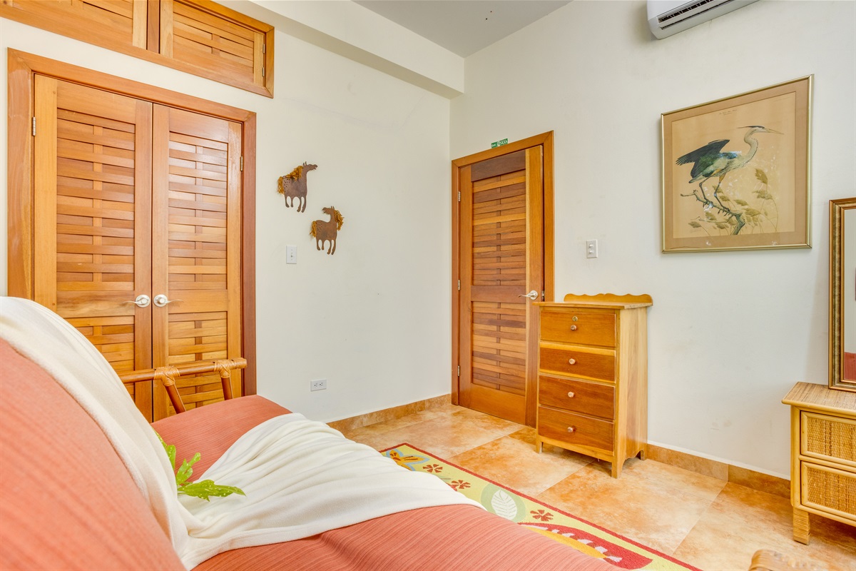 Fourth room with Airconditioning