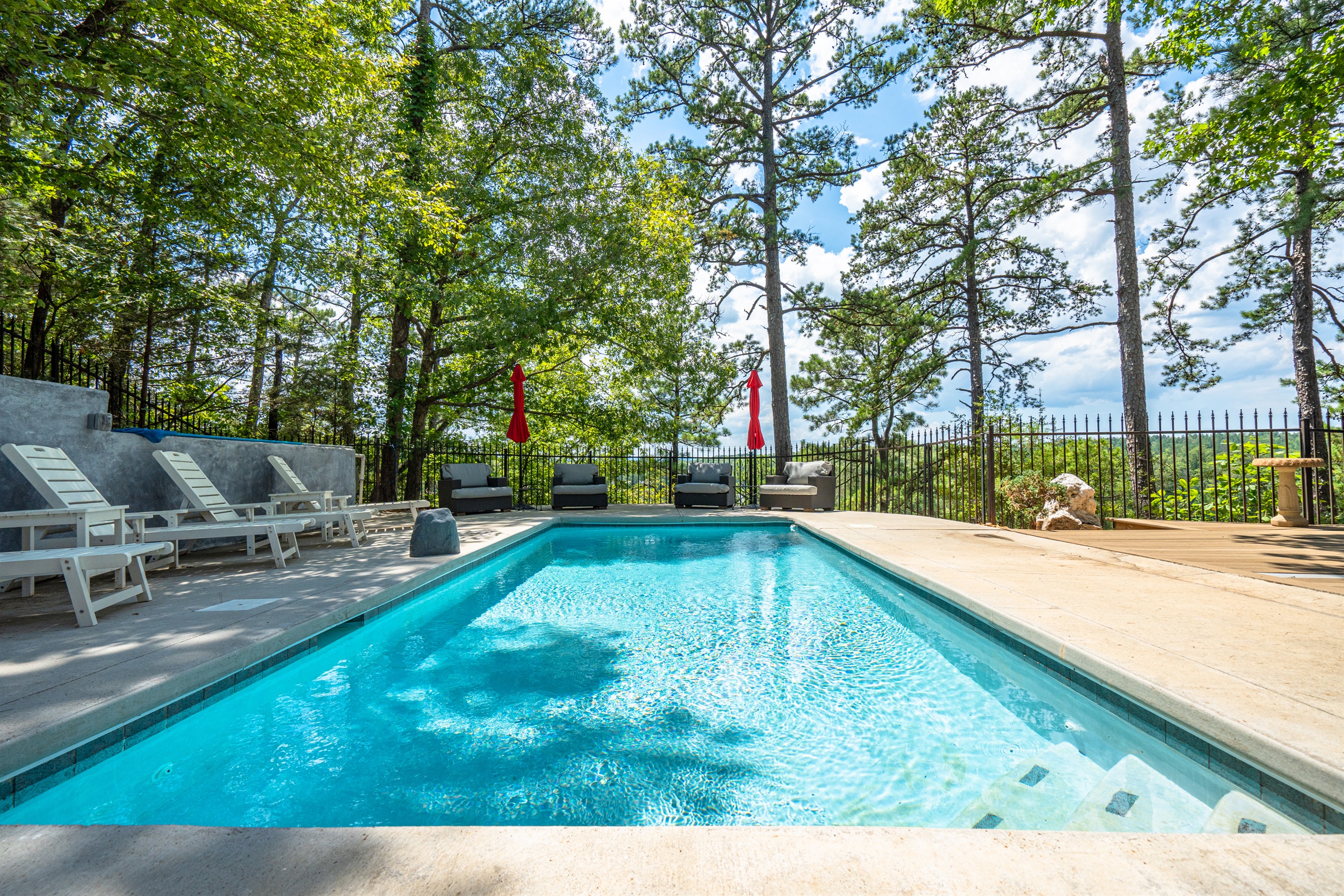 Saltwater Pool (heating available)