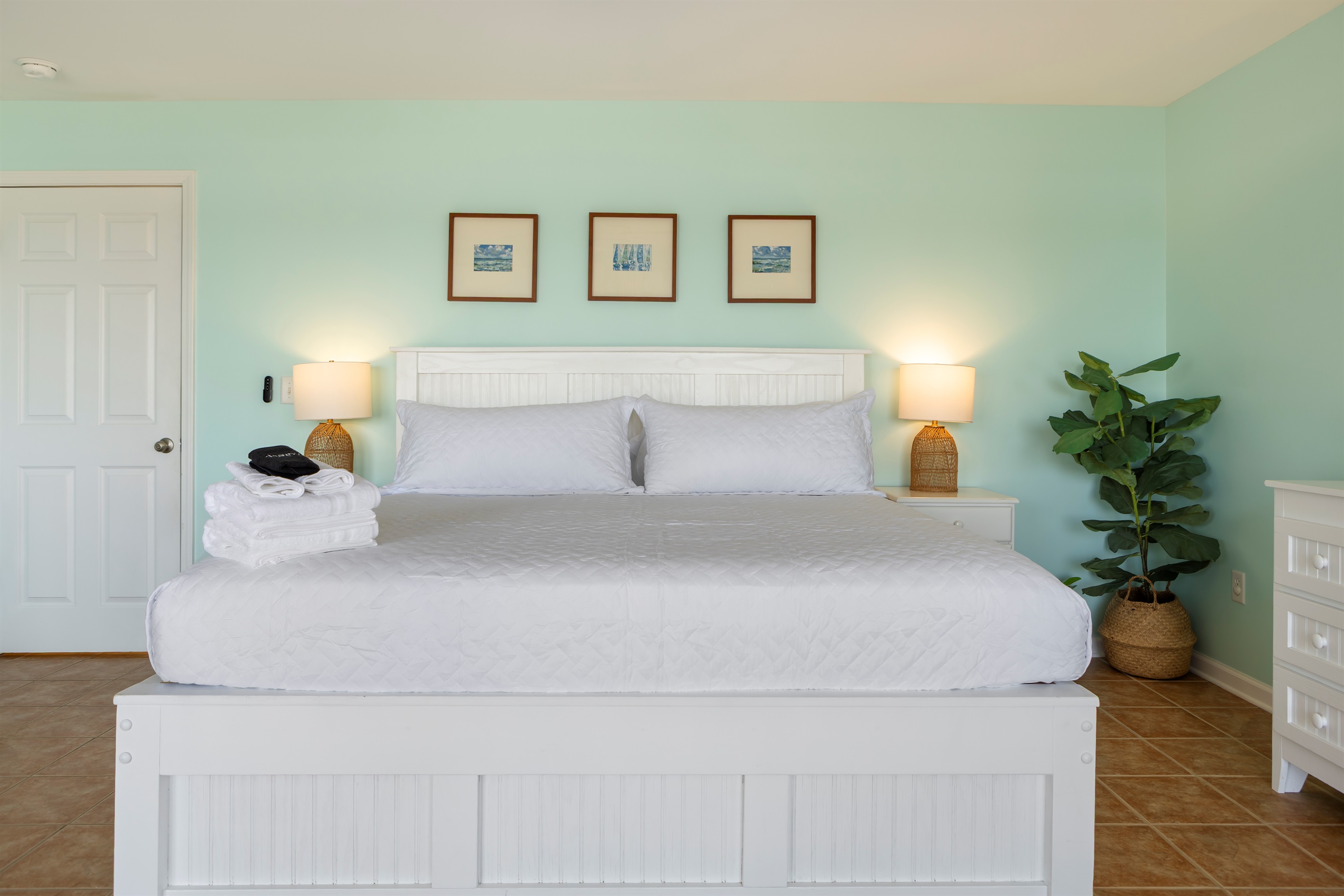 Primary Bedroom: King | 2nd Floor