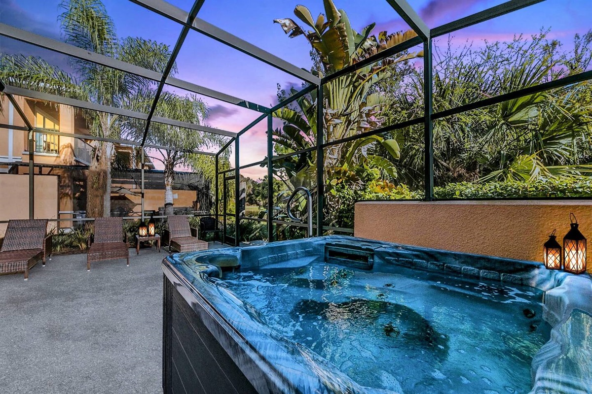 Screened lanai with hot tub