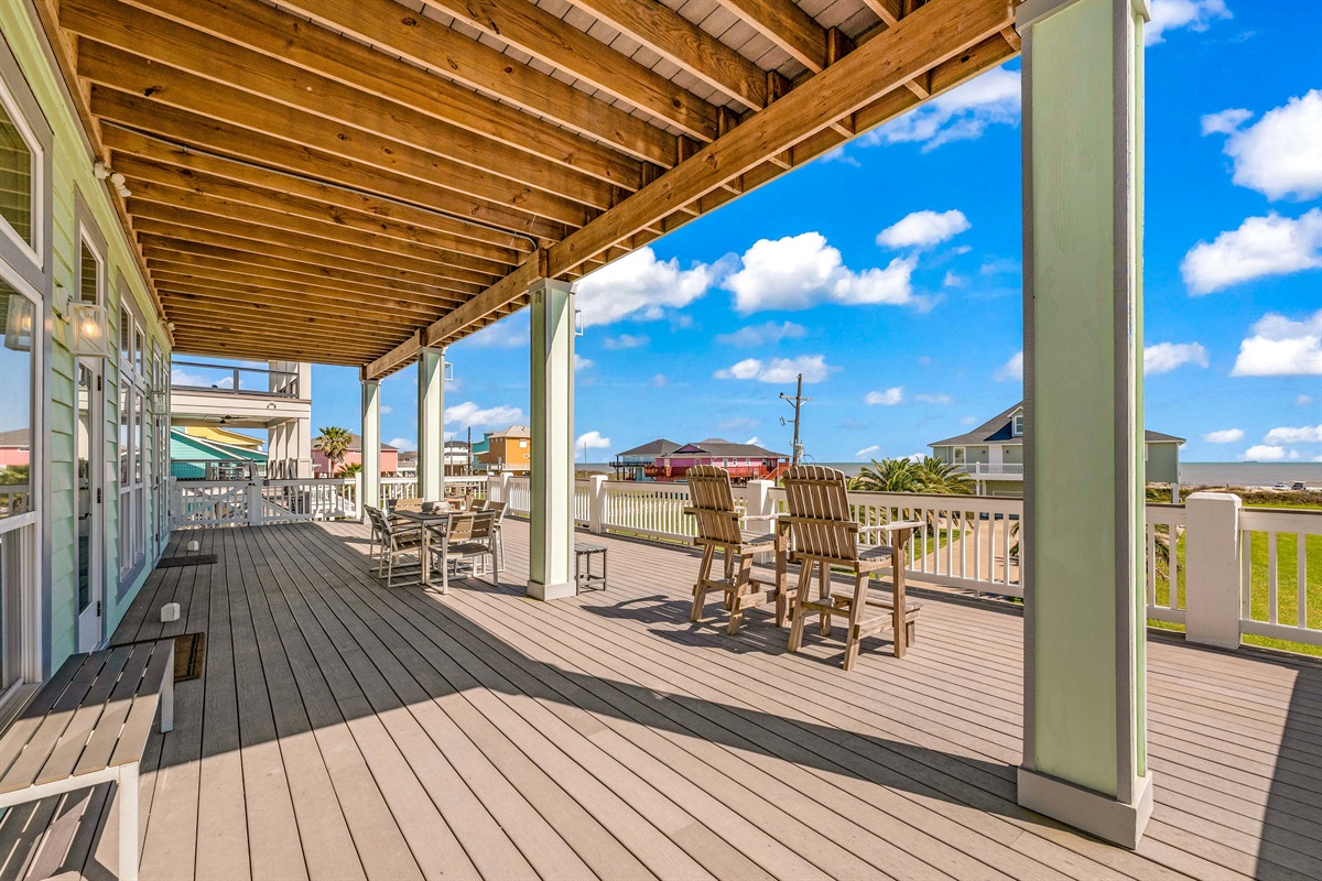 Crystal Paradise Outdoor Space: Generous outdoor terrace with panoramic views and inviting atmosphere.