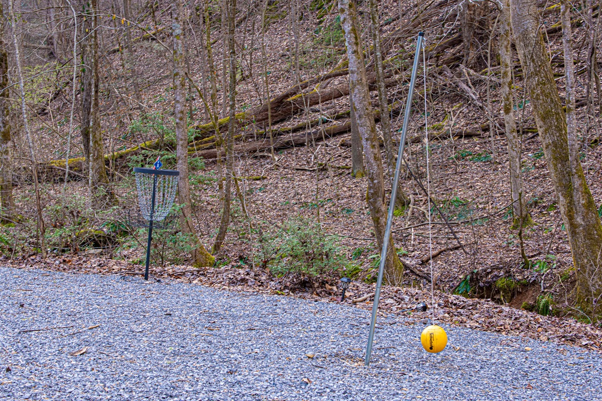 Tetherball, Disc Golf, Horseshoes and Creek