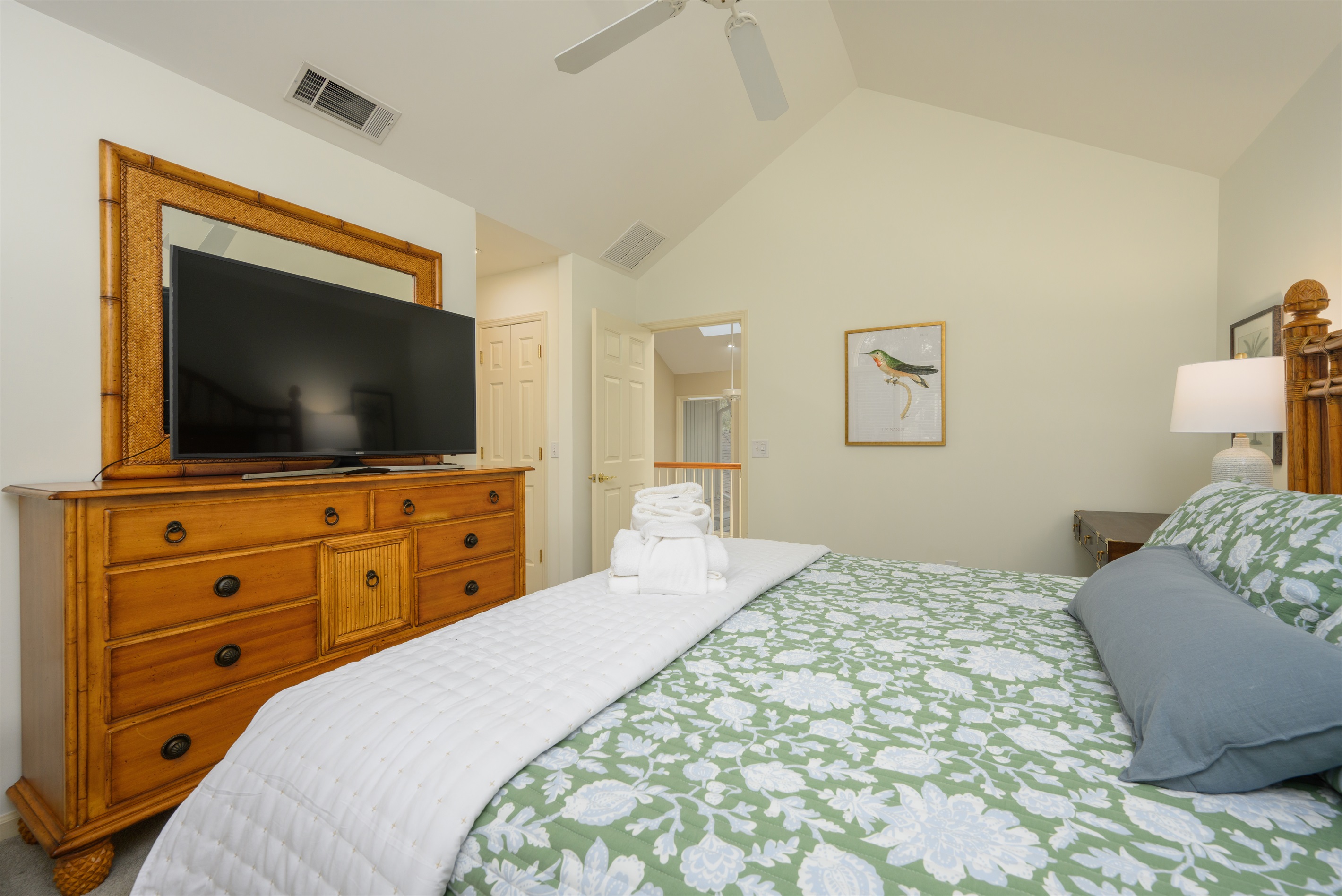 2nd King features large LED TV