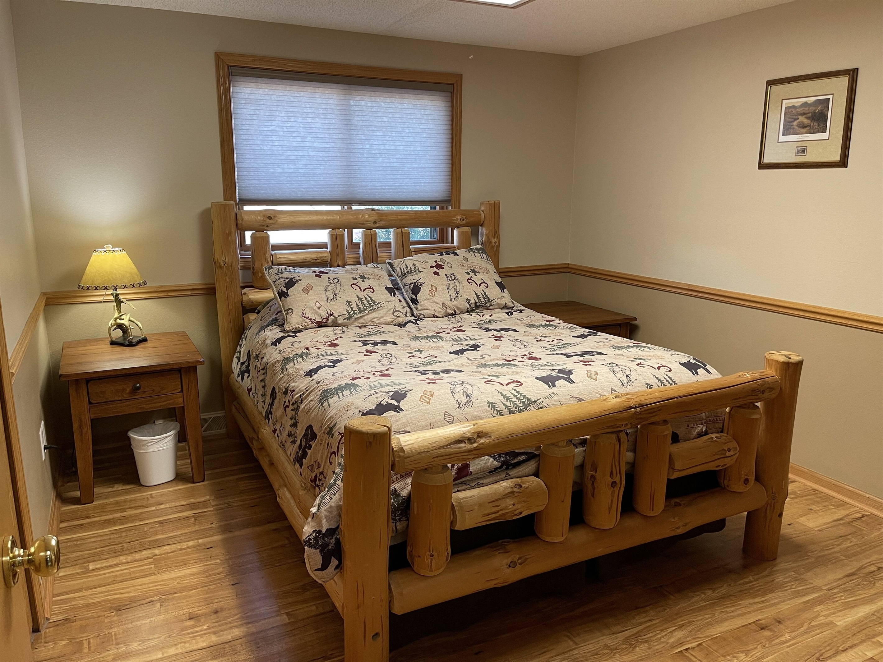 Second bedroom with Queen.