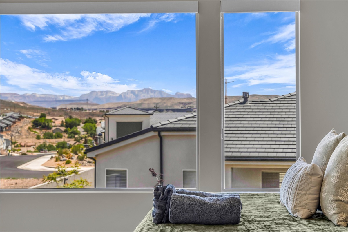 Mountain Vistas Right from Your Pillow
