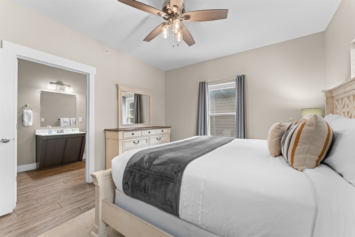 King Bedroom #2 With Private Handicapped Accessible Bathroom