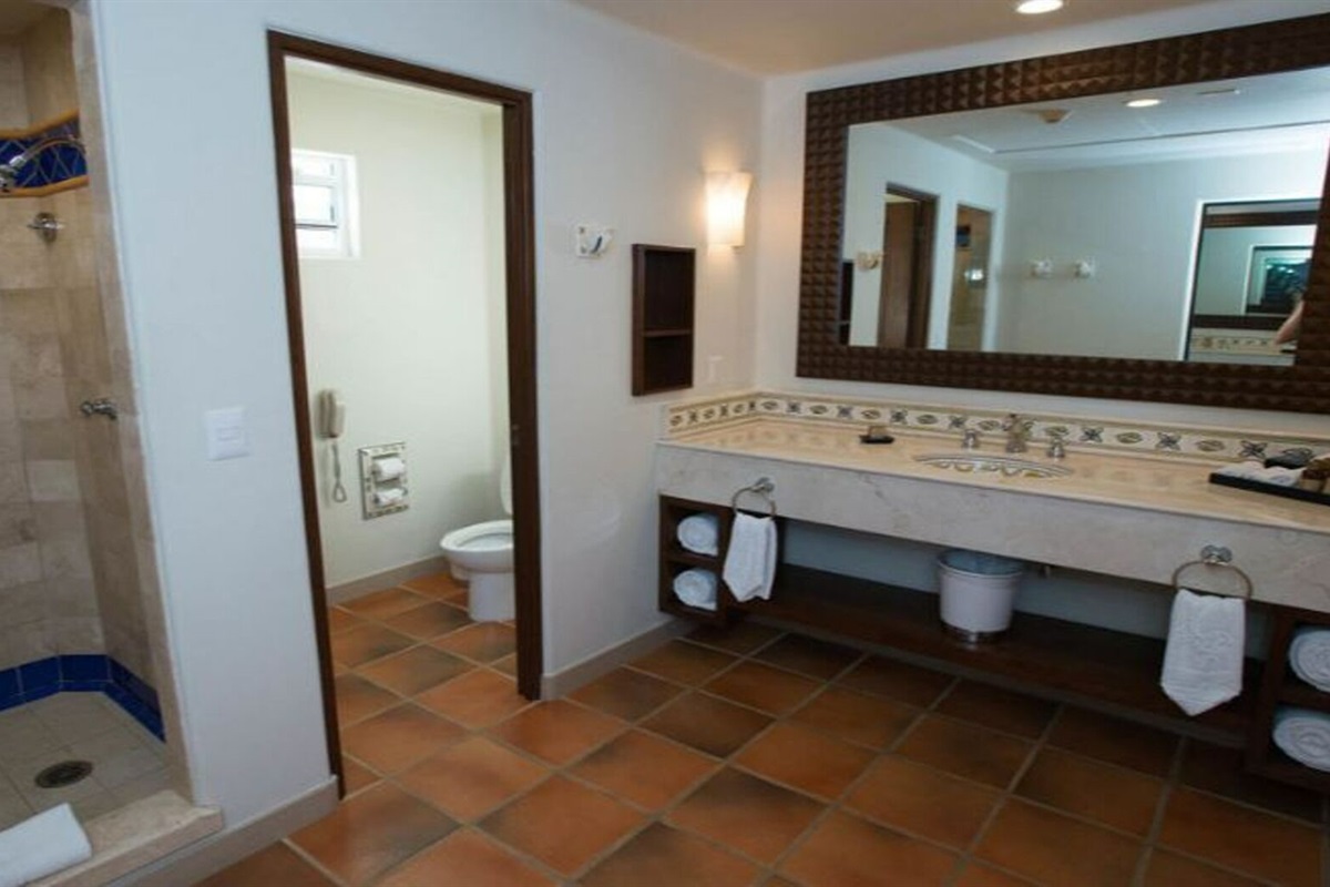 Owner Master Suite at Hacienda Del Mar Cabo, Vacation Travel Exclusives