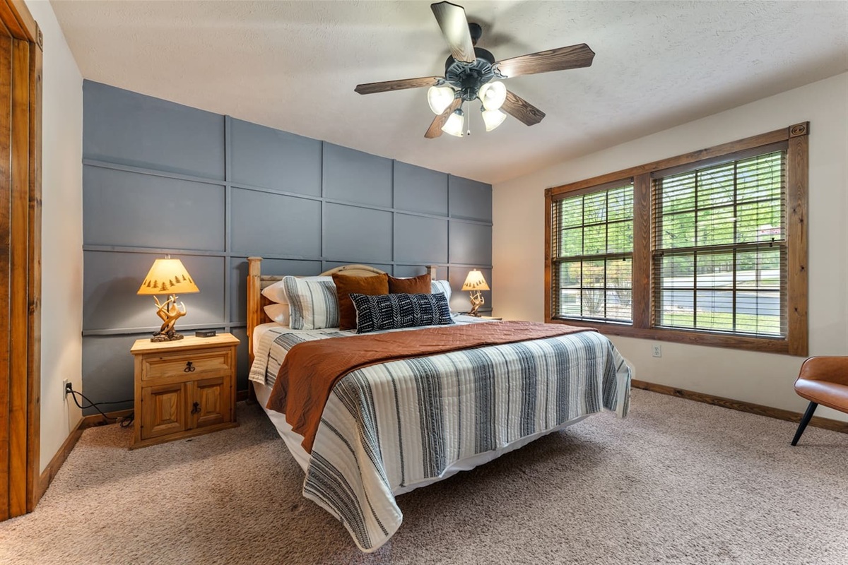 Four couples traveling together? Everyone gets the comfort of a king bed and the privacy of their own ensuite bathroom.