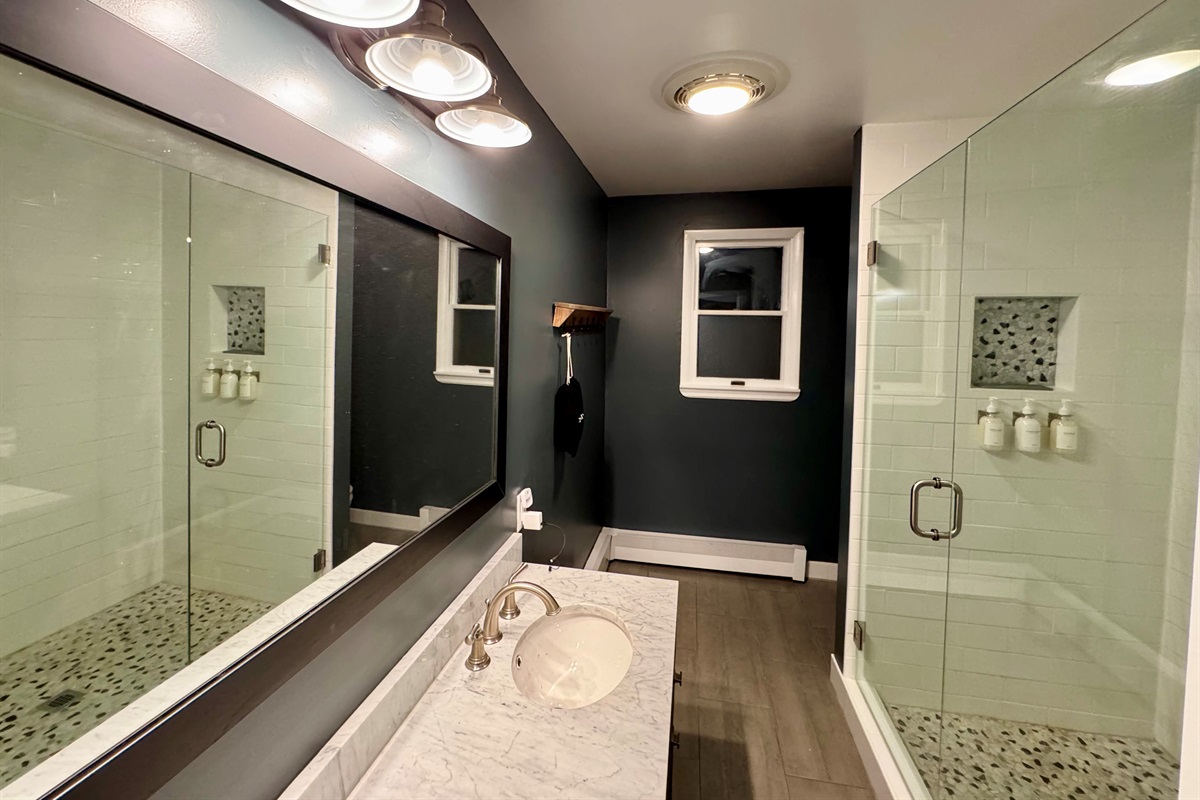 Ensuite bath — boutique calm at day’s end.