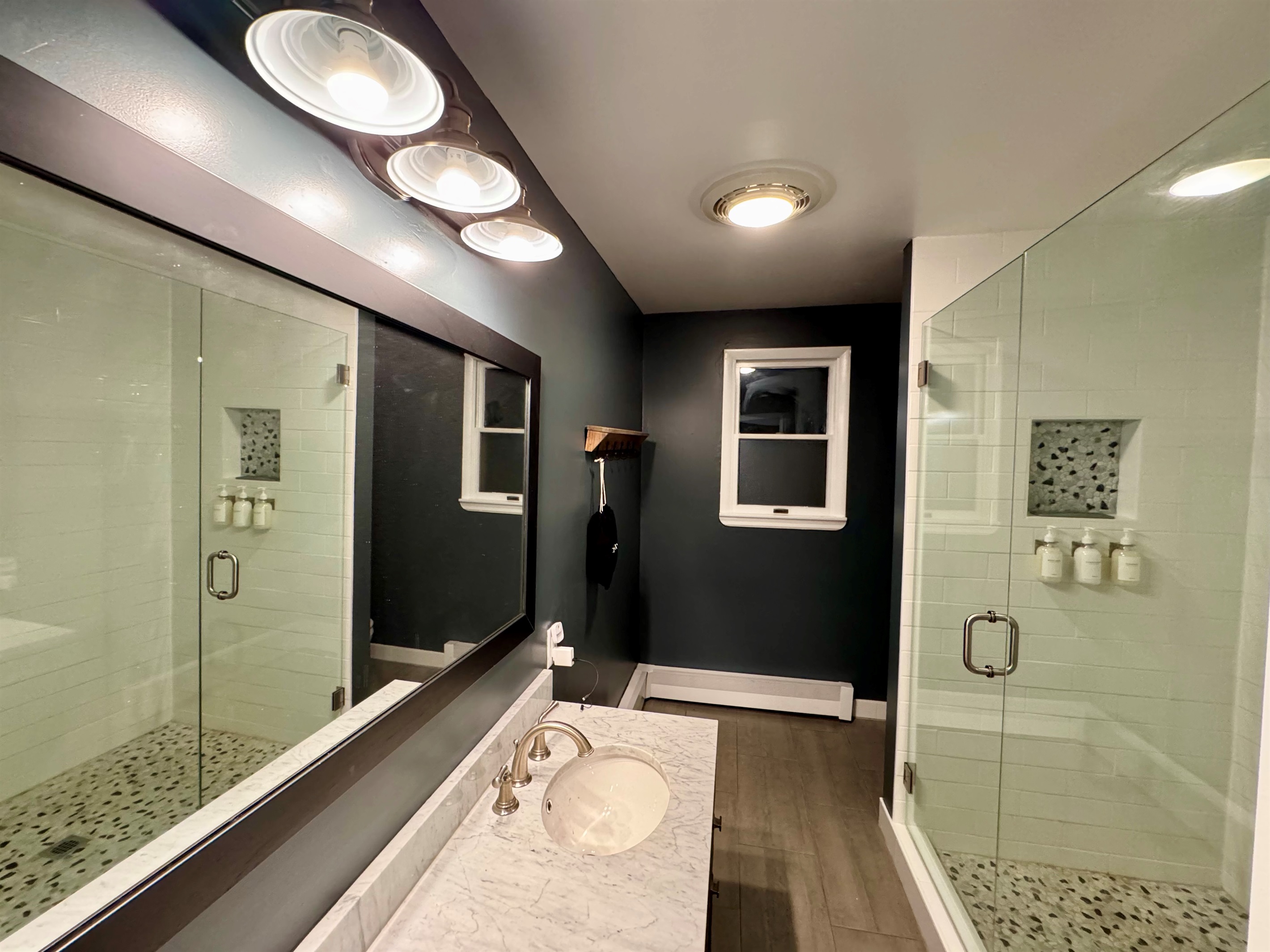 Ensuite bath — boutique calm at day’s end.