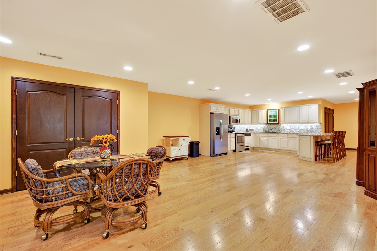 Extra large kitchen and dining area