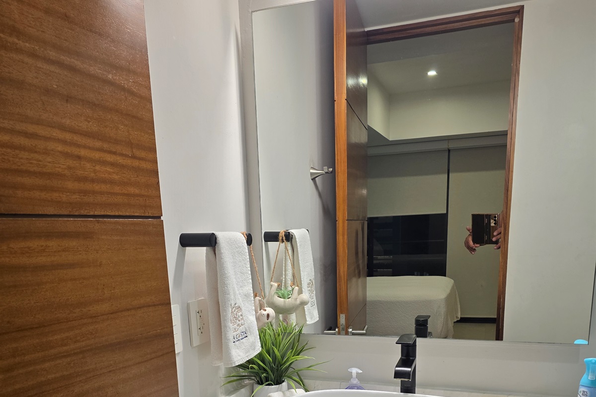 Masterbedroom  bathroom