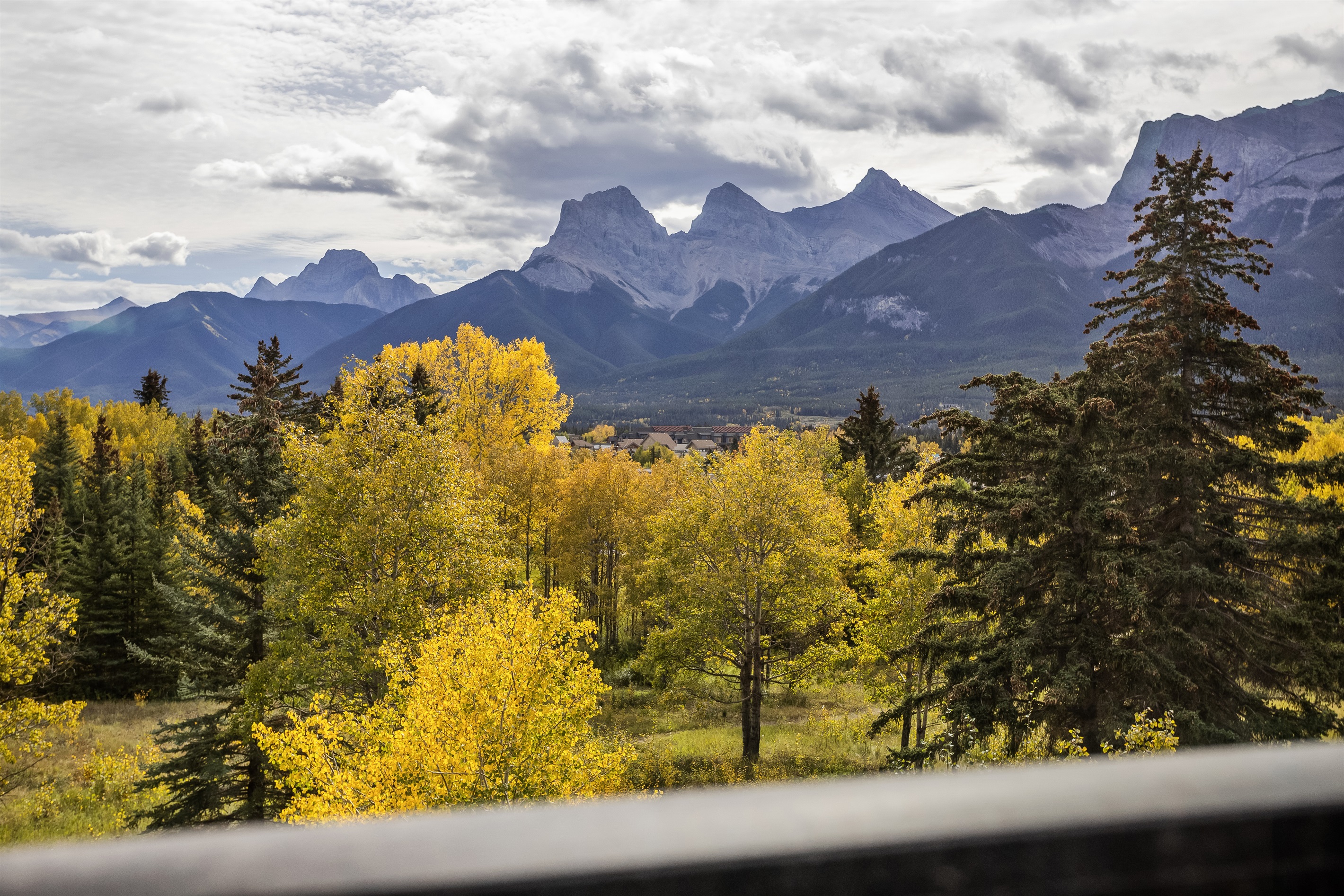 Balcony with Mountain View.