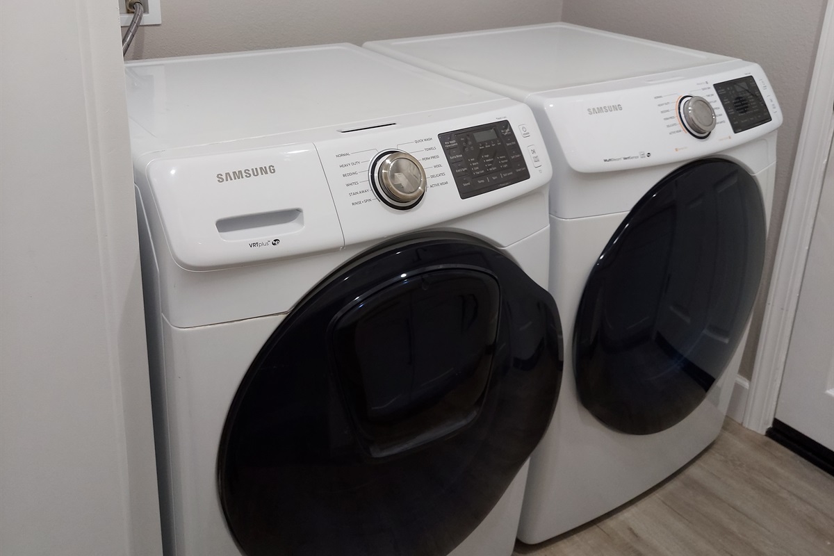 Laundry suite with choice of detergents