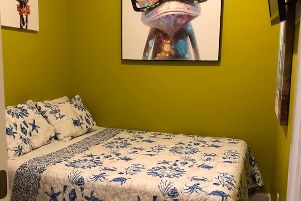 Second bedroom with queen bedding