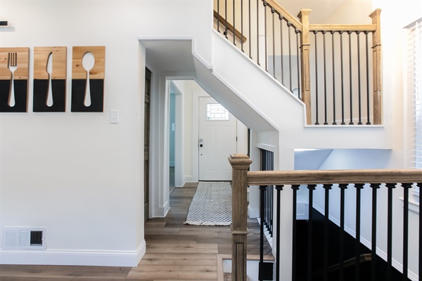 Freshly Updated 5BR2.5B 5min to ND Stadium, photo 13