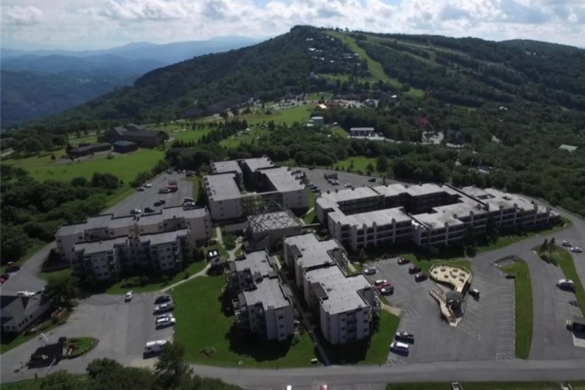 Overview of the Pinnacle Inn Resort on Beech Mountain