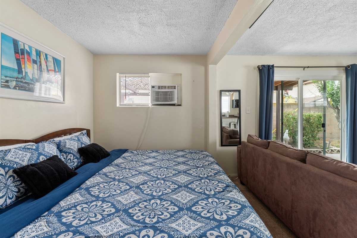 Bonus room, King bed