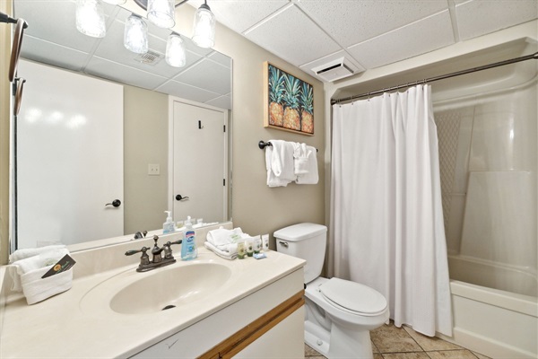 Second bathroom with tub/shower