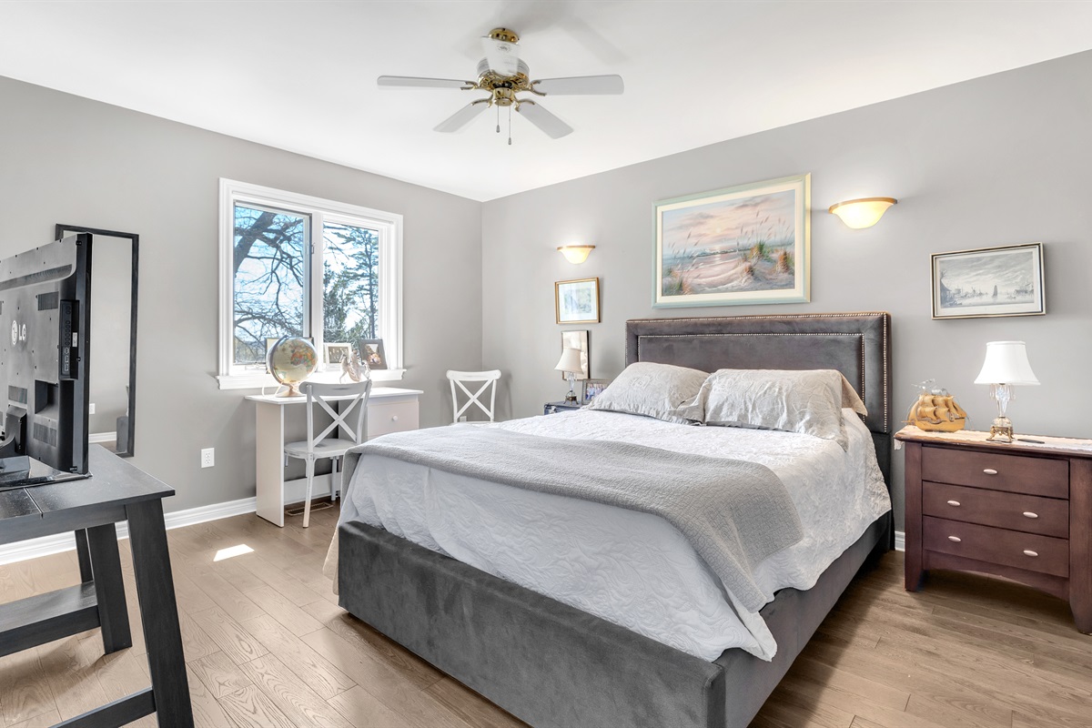     &ldquo;Five well-appointed bedrooms for your group&rdquo;