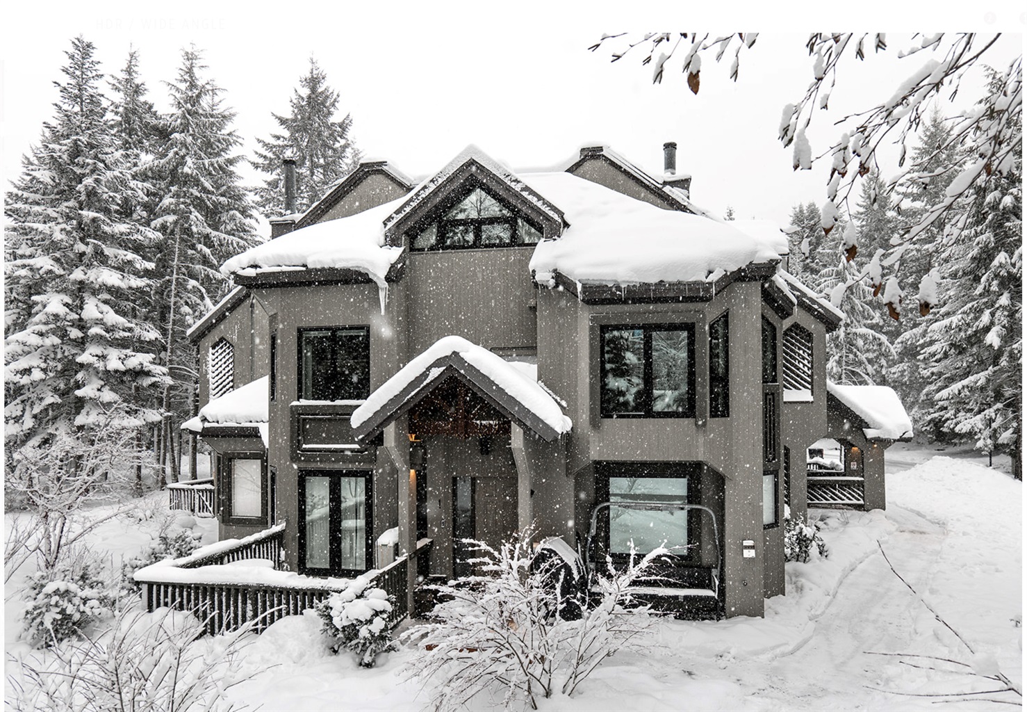 Luxury 4-bedroom Whistler Village townhome with true ski-in/ski-out access at Skier’s Plaza. Creekside setting overlooking Fitzsimmons Creek, directly beside the pedestrian-only Fitzsimmons Trail. Steps to Whistler Village Stroll, Upper Village, gondolas