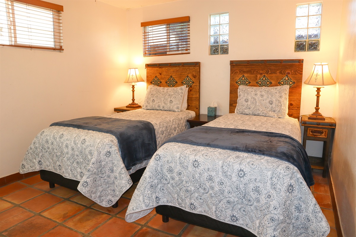 Circa Del Mar - Downstairs Bedroom 5 (North West) with two Twin beds.