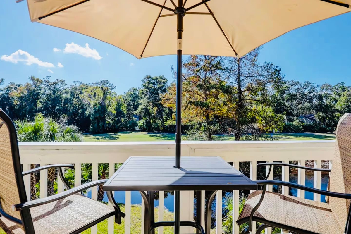 Deck dining with lagoon views