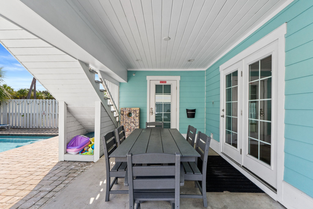 outside dining
